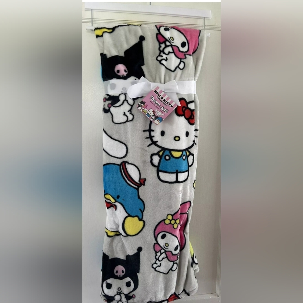 Hello Kitty And Friends Gray Blanket NEW 60x70 HTF Brand New With Tags "Last 2"